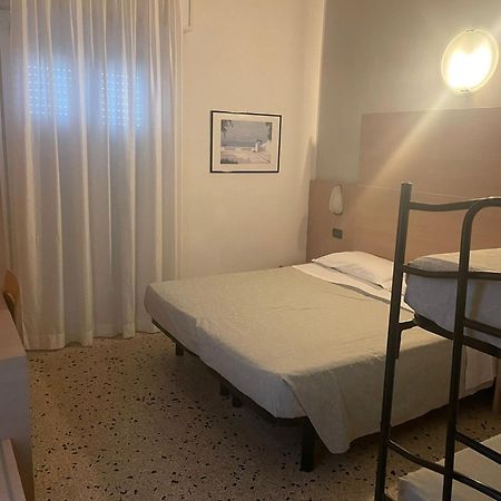 Hotel Veliero Rimini Ngoại thất bức ảnh
