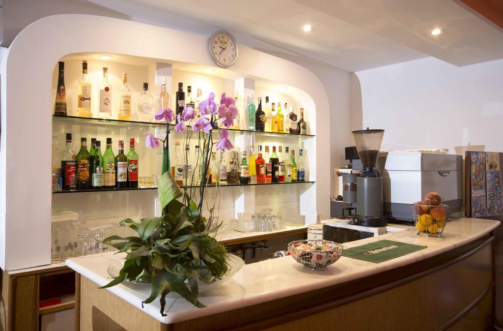 Hotel Veliero Rimini Ngoại thất bức ảnh