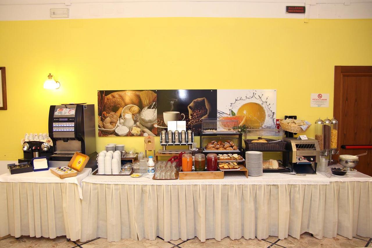 Hotel Veliero Rimini Ngoại thất bức ảnh
