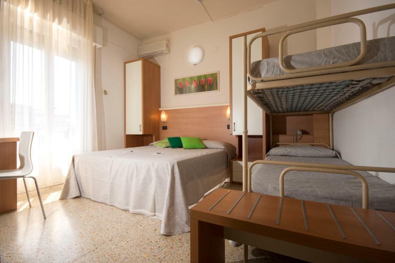 Hotel Veliero Rimini Ngoại thất bức ảnh
