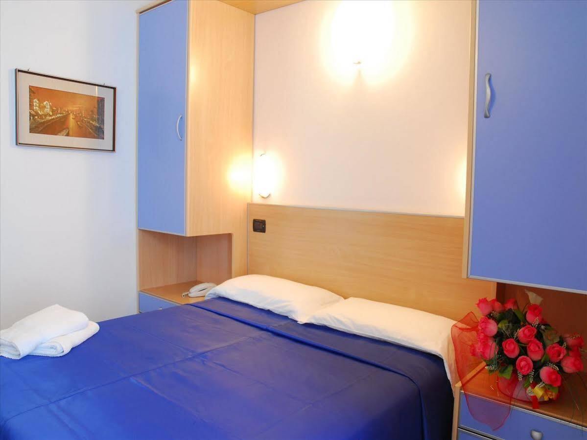 Hotel Veliero Rimini Ngoại thất bức ảnh
