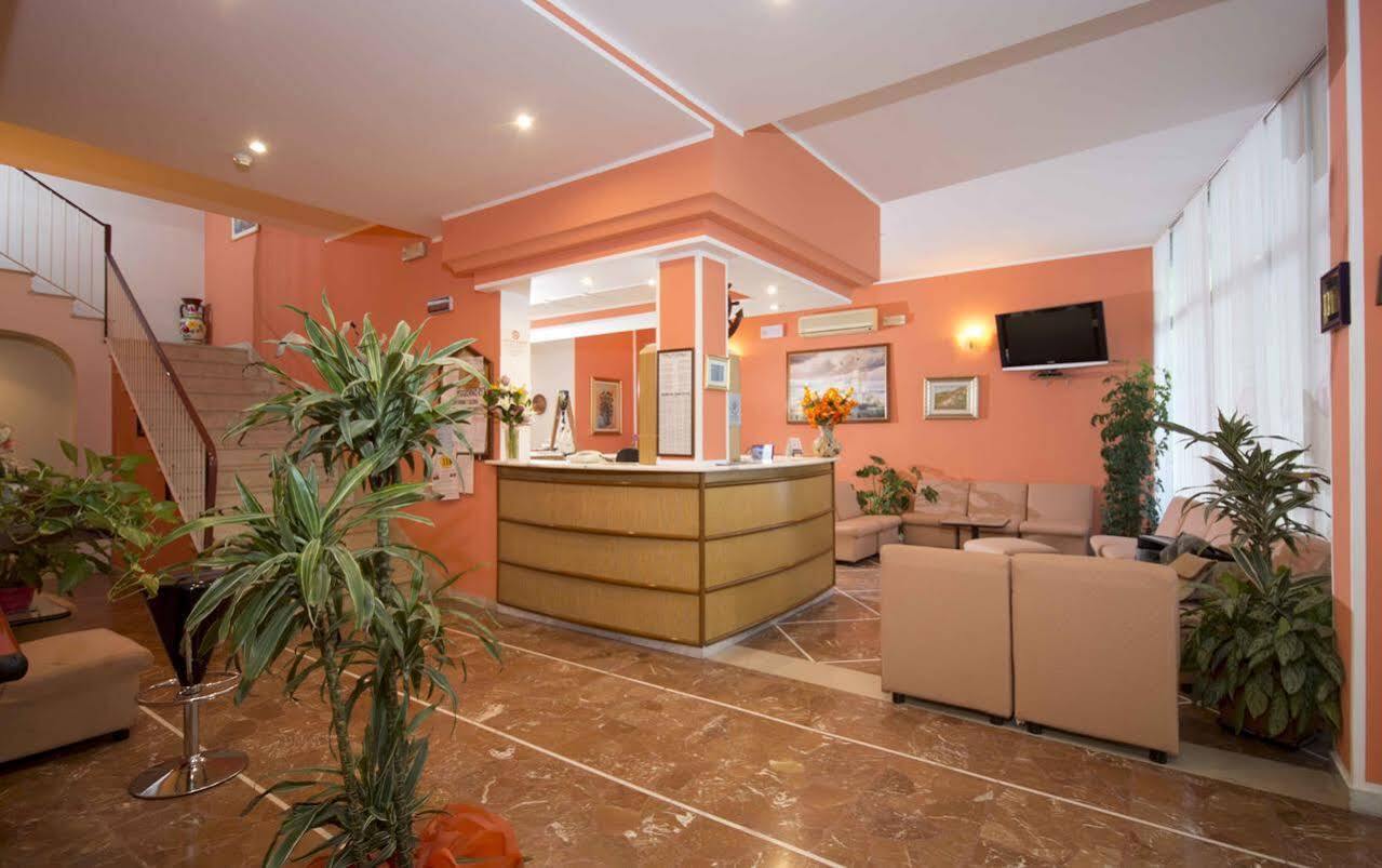 Hotel Veliero Rimini Ngoại thất bức ảnh